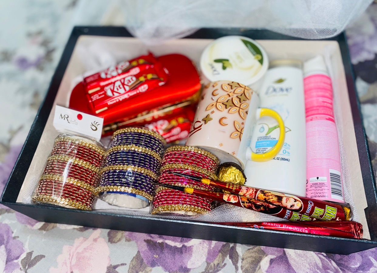 *The "Sheen-e-Eid" Luxury Eidi Hamper*