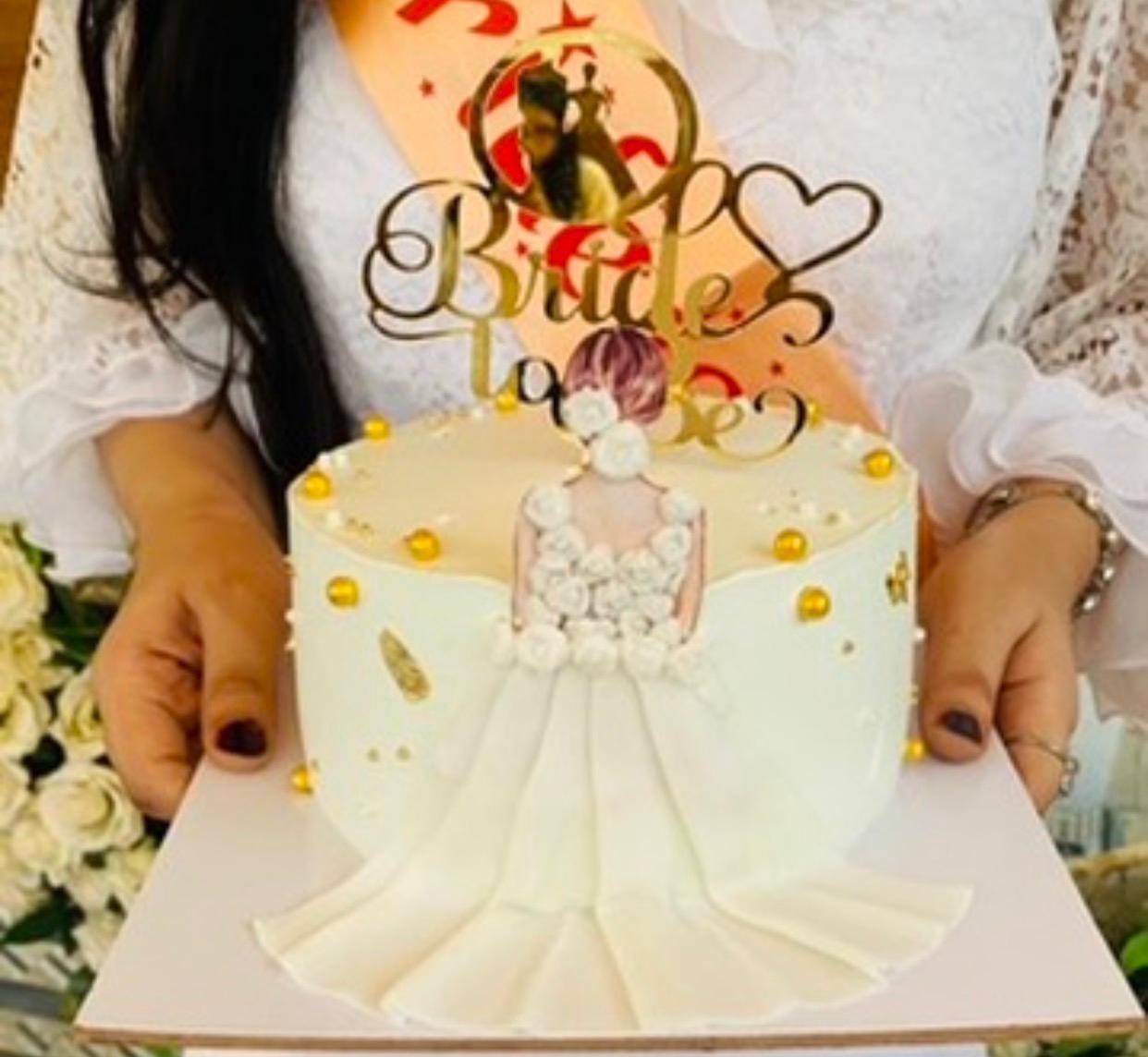 The Blushing Bride Elegance Cake